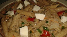 Penne ao molho de iogurte e atum