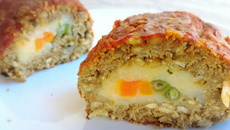 Rocambole de lentilha recheado (vegan)