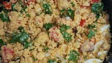 Purê de aipim recheado com queijo e carne moída