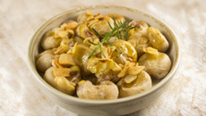 Batata ao murro com alecrim