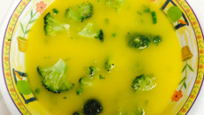 Creme de mandioquinha com brócolis