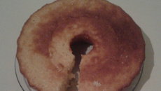 Bolo de queijo ralado