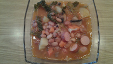 Sopa de feijão com verdura