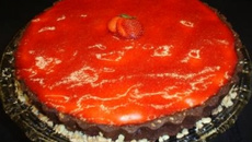 Torta de chocolate e morango