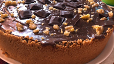 Torta de chocolate com damasco