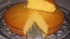 Bolo de fubá de liquidificador com coco