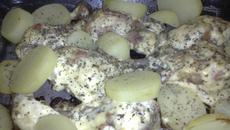 Coxa e sobrecoxa assada ao creme