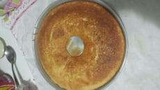 Bolo de massa branca
