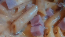 Macarrão na pressão com presunto e queijo