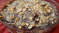 Delícia de chocolate, coco, damasco e castanhas-de-cajú