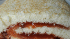 Rocambole de goiabada