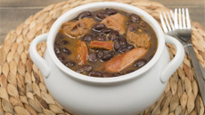 Costela no feijão (chef Pedro Henrique)