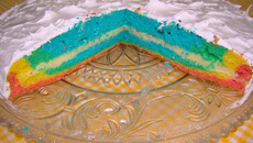 Bolo arco-íris