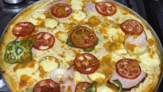 Massa de pizza Italiana (feita no liquidificador)