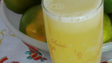 Suco de pêra e erva-doce