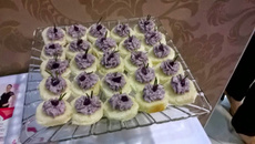 Canapés de azeitonas pretas