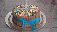 Bolo Kitkat super fácil