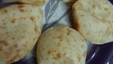 Pão de queijo fácil