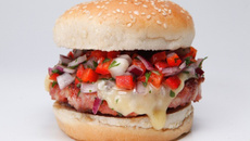 Hambúrguer de linguiça Blumenau