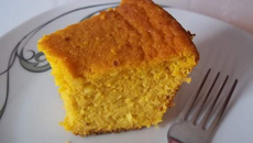 Bolo de cenoura com milho verde da Neném