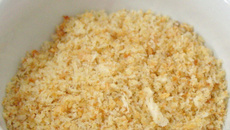 Farofa de pão crocante