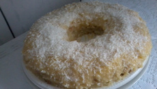 Bolo de laranja gelado com coco