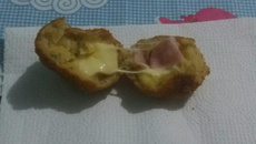 Bolinhas de mandioca com queijo