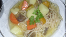 Sopa com carne seca da Elis