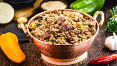 Feijão tropeiro mineiro