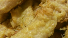 Frango empanado de queijo