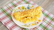 Omelete com farofa e tempero