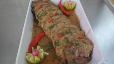 Costela minga recheada e assada