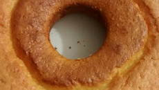 Bolo de fubá com iogurte