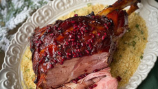 Presunto tenro ao molho de romã