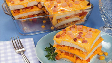 Bolo de cheddar com bacon