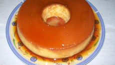 Pudim de leite com coco