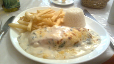 Salmão com molho de espinafre gratinado