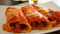 Manicotti à bolonhesa