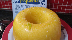 Cobertura de açúcar confeiteiro para bolos