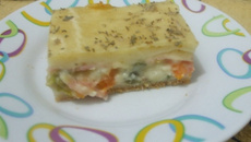 Torta de legumes com presunto e queijo