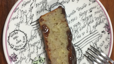 Bolo de banana com ganache de nutella