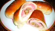 Pãozinho recheado com presunto e mussarela
