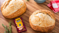 Pão rústico de alecrim