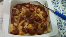 Almôndegas gratinadas