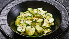 Sunomono (salada de pepino japonesa)