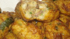 Bolinho de arroz com carne seca