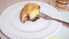 Bolo de fubá com creme de chocolate By Paula