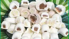 Pãezinhos de leite na máquina de pão