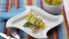 Rolê de abobrinha recheado com manga