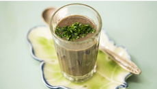 Caldinho de feijão preto com pimentão